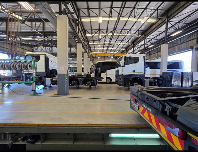 4,005M² WAREHOUSE FOR SALE IN CITY DEEP